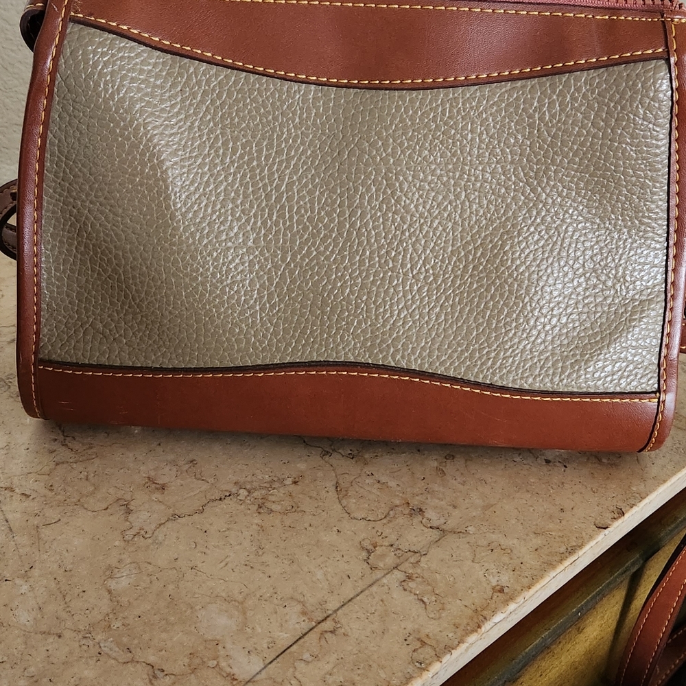 Dooney & Bourke purse - Picture 2 of 4